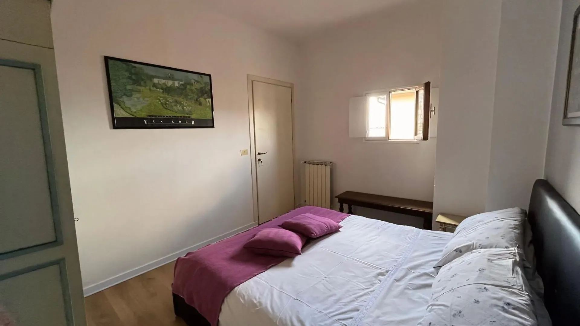 Historic Florence Apartment With Duomo View